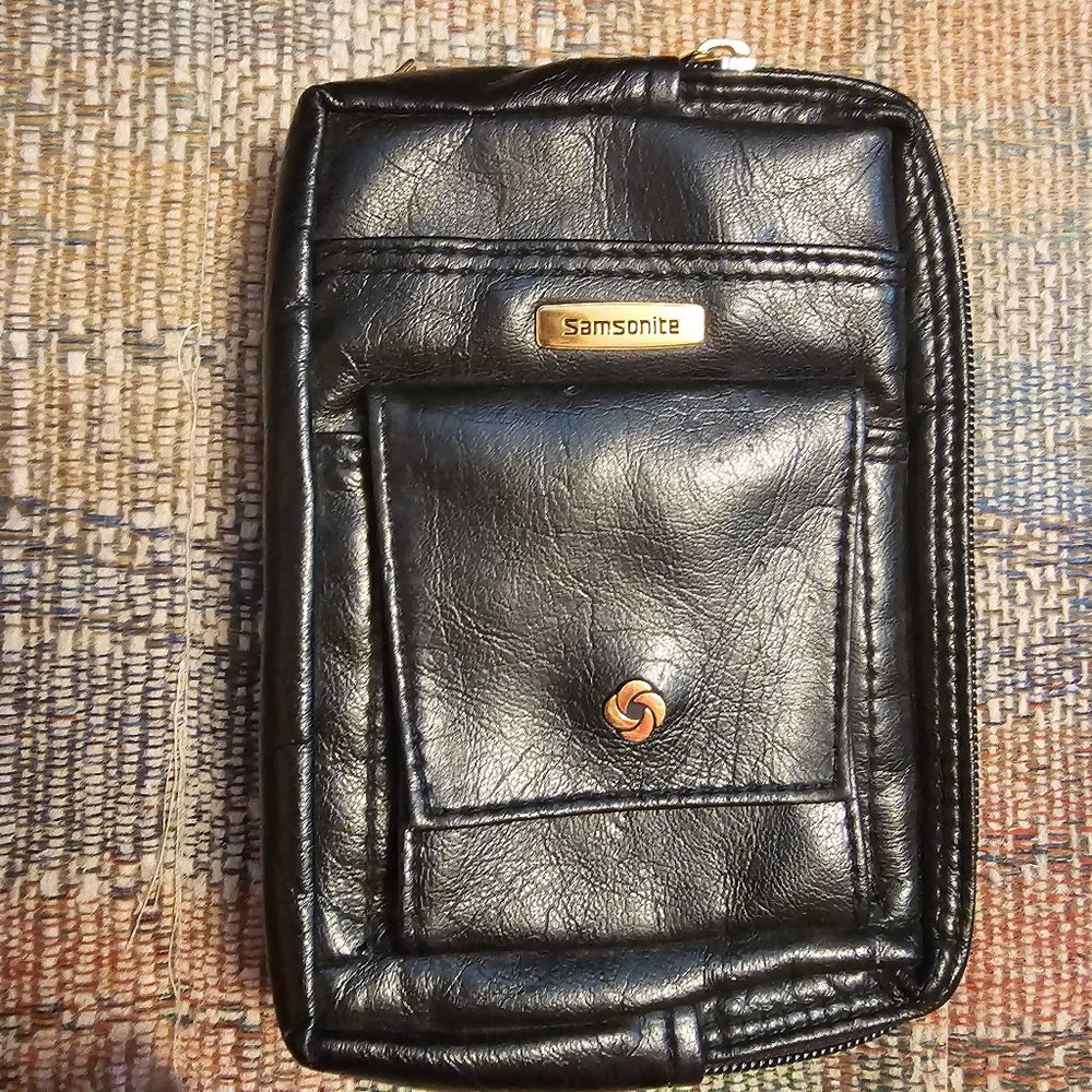 Samsonite Travel Pouch
